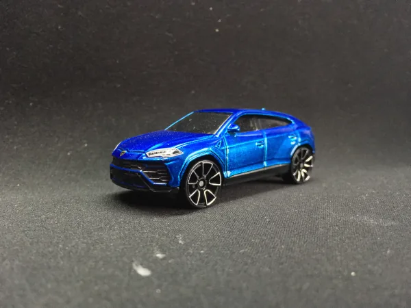 '17 Lamborghini Urus