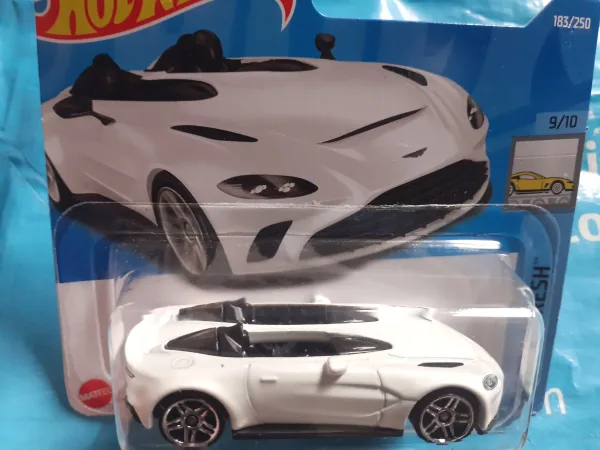 Aston Martin V12 Speedster
