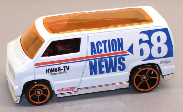 Custom '77 Dodge Van