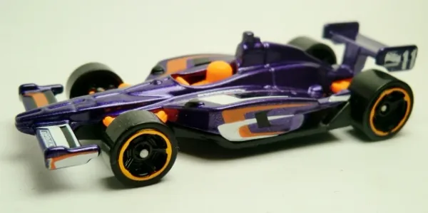 2011 IndyCar Oval Course Race Car