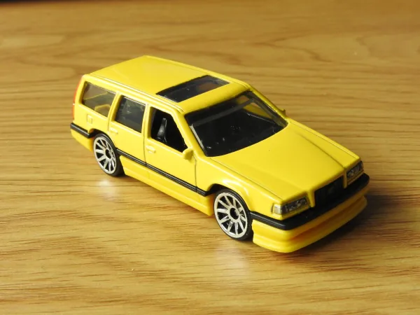 Volvo 850 Estate | (2nd Color)