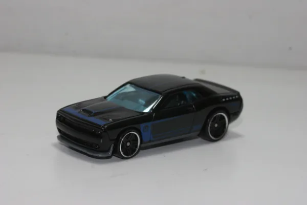 '15 Dodge Challenger SRT