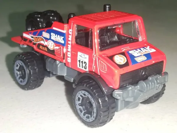 Mercedes-Benz Unimog 1300