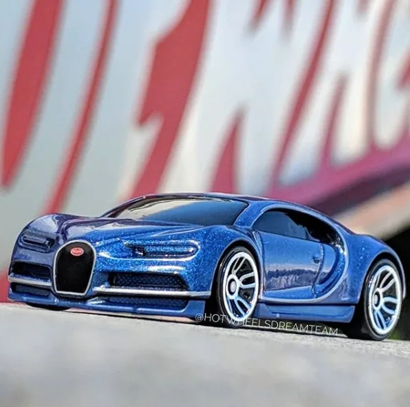 '16 Bugatti Chiron